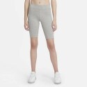 nike-sportswear-essential