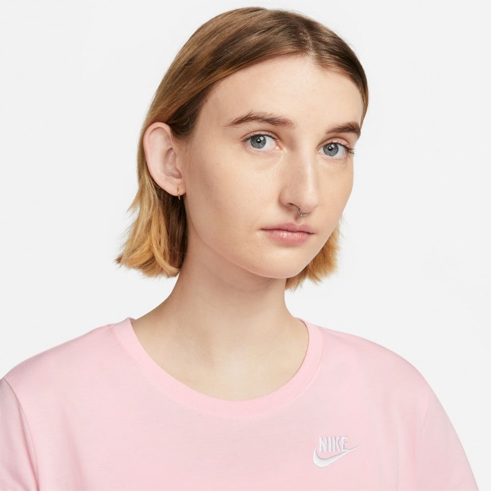 Nike Sportswear Club Essentials Women's T-Shirt