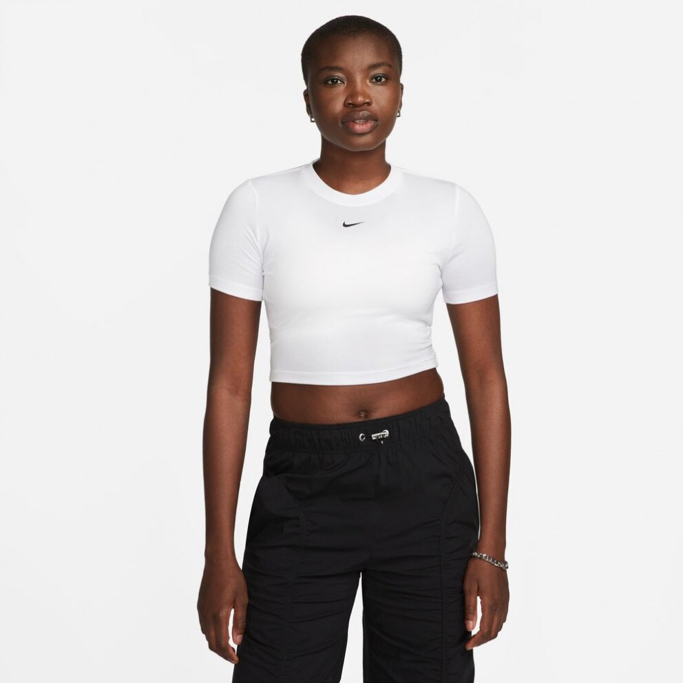 Nike Sportswear Essential Women's Cropped T-shirt