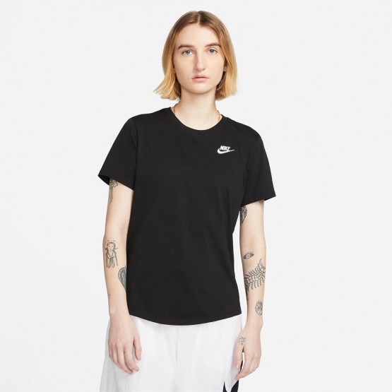 Nike Sportswear Club Essentials Women's T-shirt
