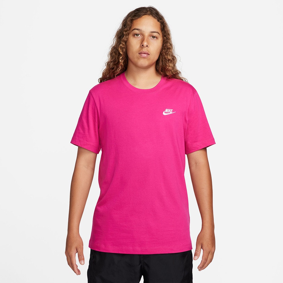 Nike small logo tee shop