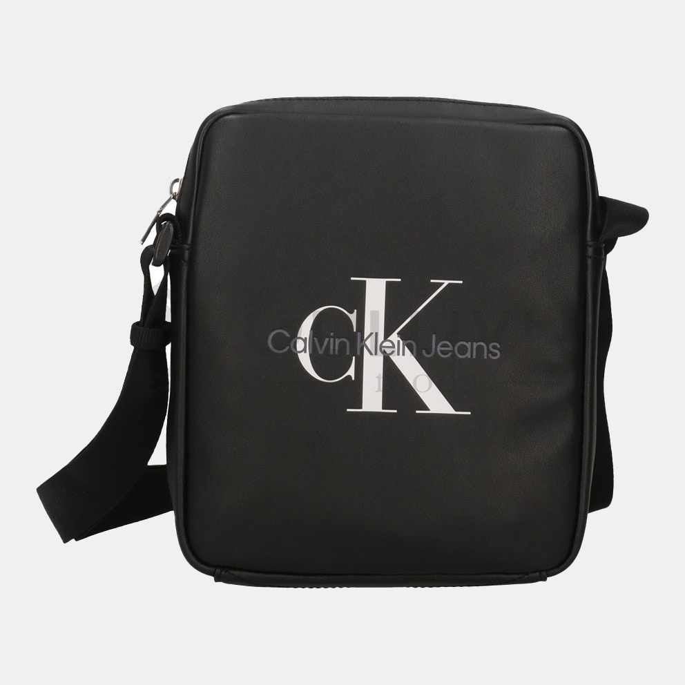 Calvin Klein Monogram Soft Reporter18