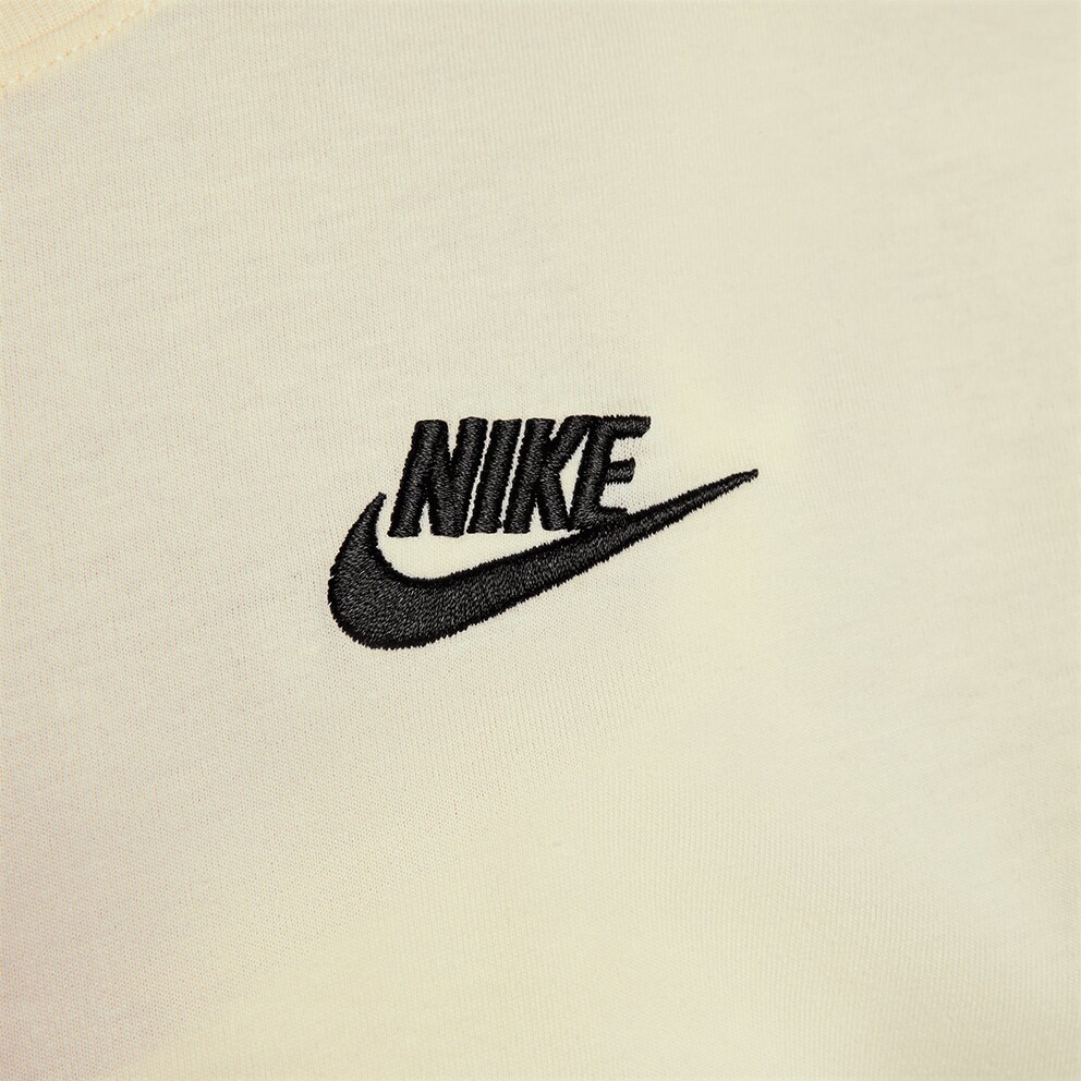 Nike Sportswear Club Essentials Women's T-Shirt