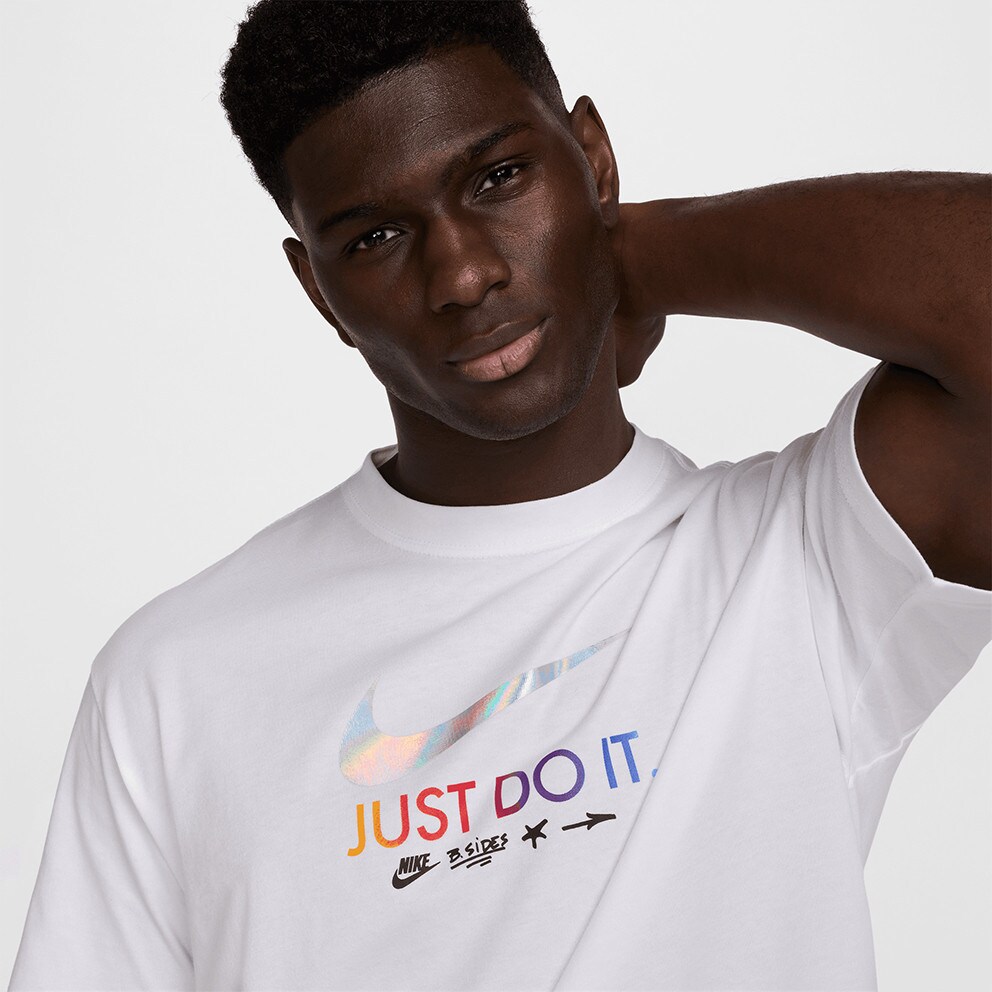 Nike Men's T-Shirt
