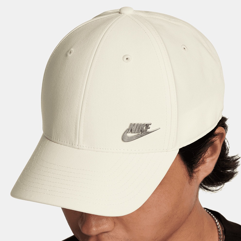 Nike Dri-FIT Club
Structured Metal Logo Series Hat