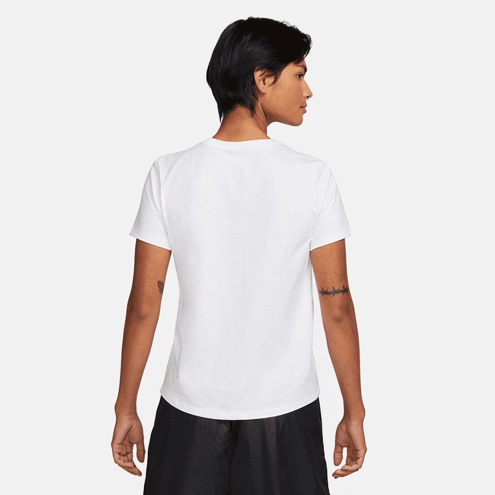 Nike Sportswear Club Women's T-Shirt