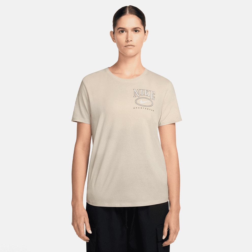 Nike Sportswear Club Women's T-Shirt
