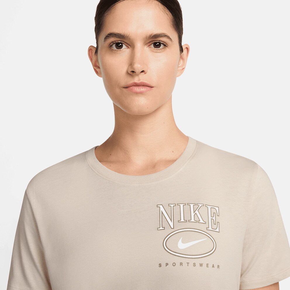 Nike Sportswear Club Women's T-Shirt
